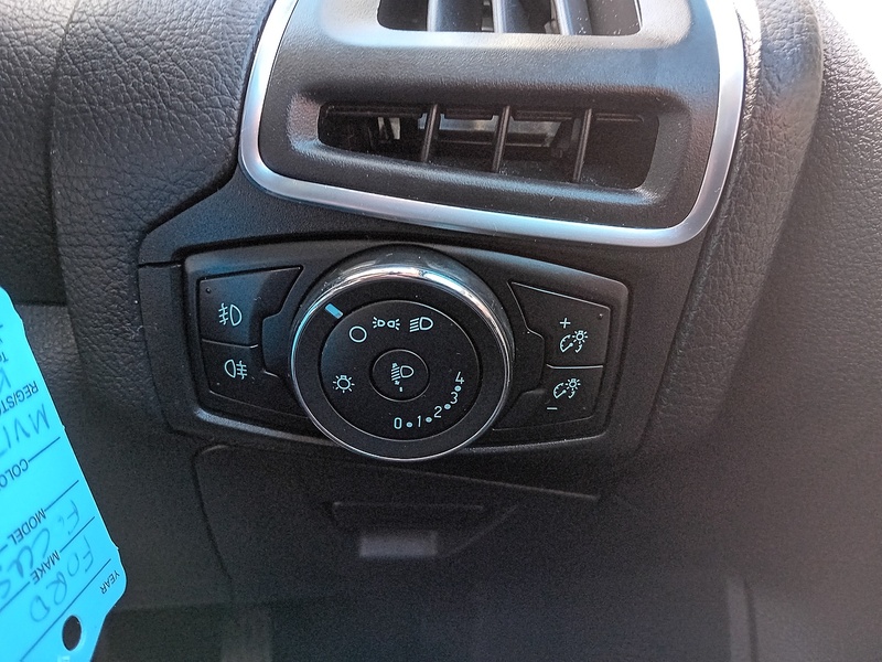 Ford Focus 1.6 Zetec Hatchback 5dr Petrol Powershift Euro 5 (125 ps) - U1870