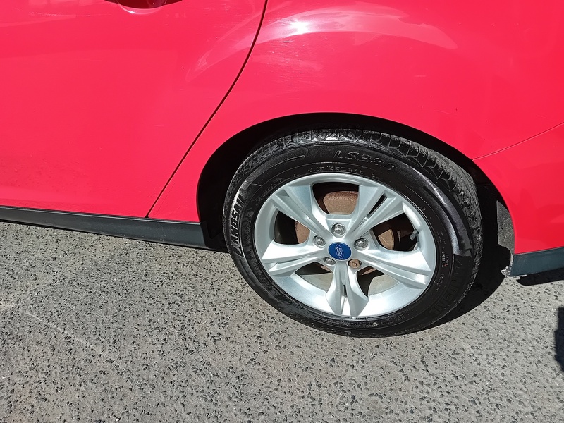 Ford Focus 1.6 Zetec Hatchback 5dr Petrol Powershift Euro 5 (125 ps) - U1870