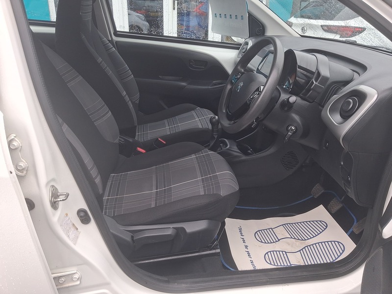 Peugeot 108 1.0 Active Hatchback 5dr Petrol Manual Euro 6 (68 ps) - U1882
