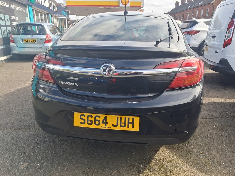 Vauxhall Insignia 1.8 16V SRi Hatchback 5dr Petrol Manual Euro 5 (140 ps) - U1887