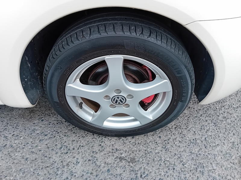 Volkswagen Beetle 1.6 Cabriolet 2dr Petrol Manual Euro 4 (102 ps) - U1896