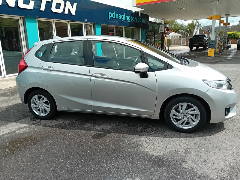Honda Jazz 1.3 i-VTEC SE Hatchback 5dr Petrol Manual Euro 6 (s/s) (102 ps) - U1916