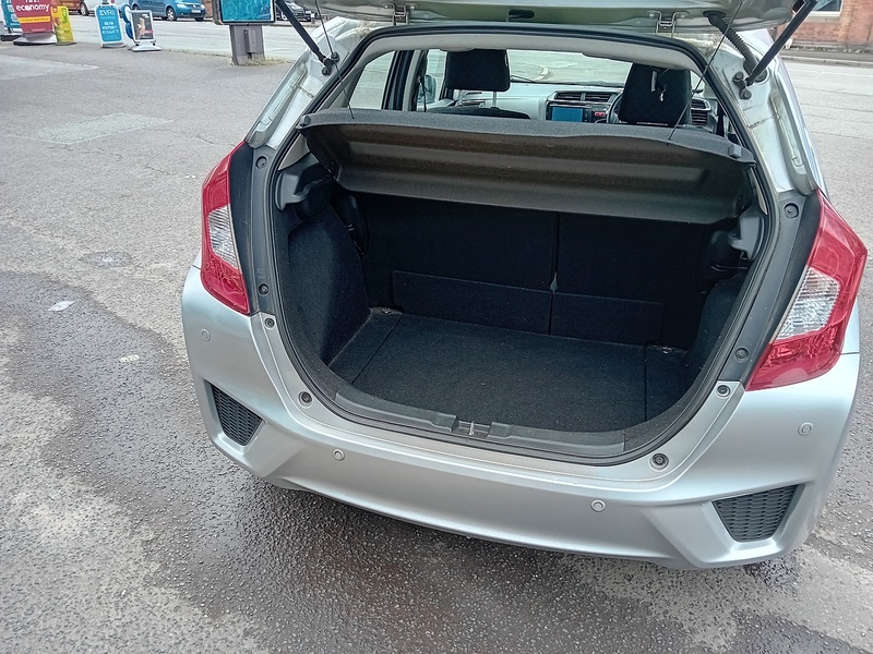 Honda Jazz 1.3 i-VTEC SE Hatchback 5dr Petrol Manual Euro 6 (s/s) (102 ps) - U1916
