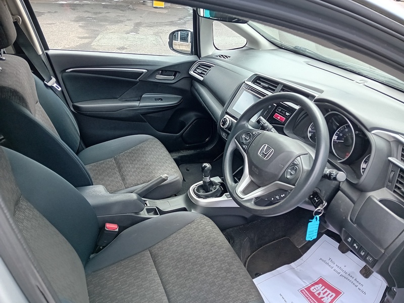 Honda Jazz 1.3 i-VTEC SE Hatchback 5dr Petrol Manual Euro 6 (s/s) (102 ps) - U1916