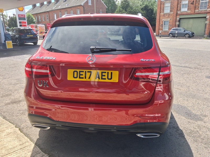 Mercedes-Benz GLC 2.1 GLC250d AMG Line (Premium Plus) SUV 5dr Diesel G-Tronic 4MATIC Euro 6 (s/s) (204 ps) - U1929