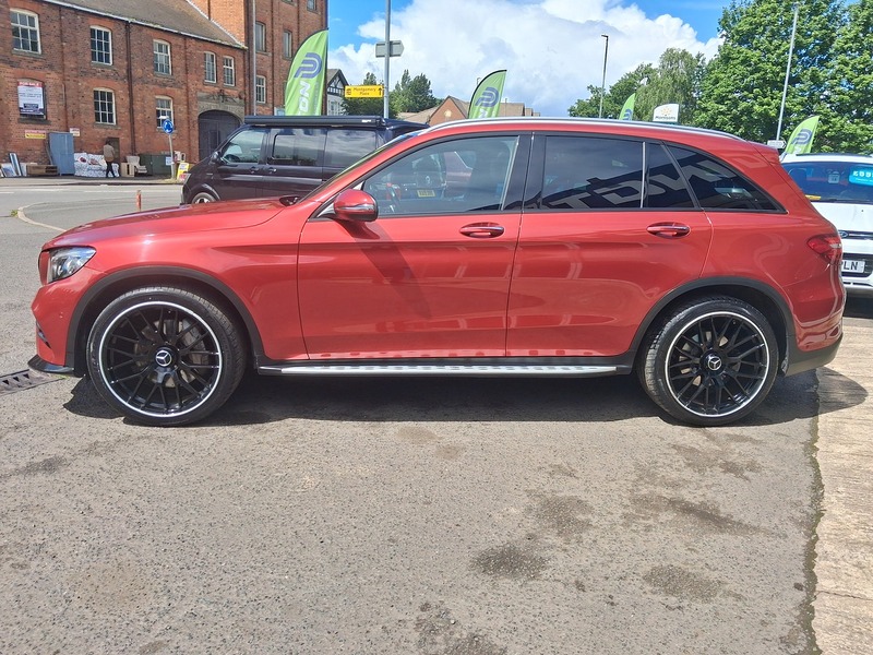 Mercedes-Benz GLC 2.1 GLC250d AMG Line (Premium Plus) SUV 5dr Diesel G-Tronic 4MATIC Euro 6 (s/s) (204 ps) - U1929