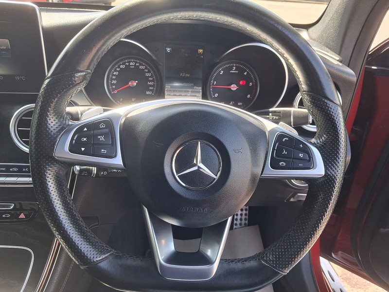 Mercedes-Benz GLC 2.1 GLC250d AMG Line (Premium Plus) SUV 5dr Diesel G-Tronic 4MATIC Euro 6 (s/s) (204 ps) - U1929
