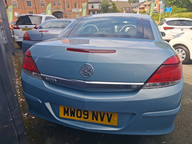 Vauxhall Astra 1.8i Sport Twin Top 2dr Petrol Manual (177 g/km, 138 bhp) - U1937