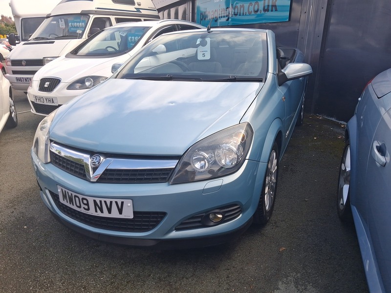 Vauxhall Astra 1.8i Sport Twin Top 2dr Petrol Manual (177 g/km, 138 bhp) - U1937