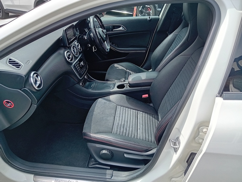 Mercedes-Benz A Class 2.1 A220 CDI AMG Sport Hatchback 5dr Diesel 7G-DCT Euro 6 (s/s) (170 ps) - U1938