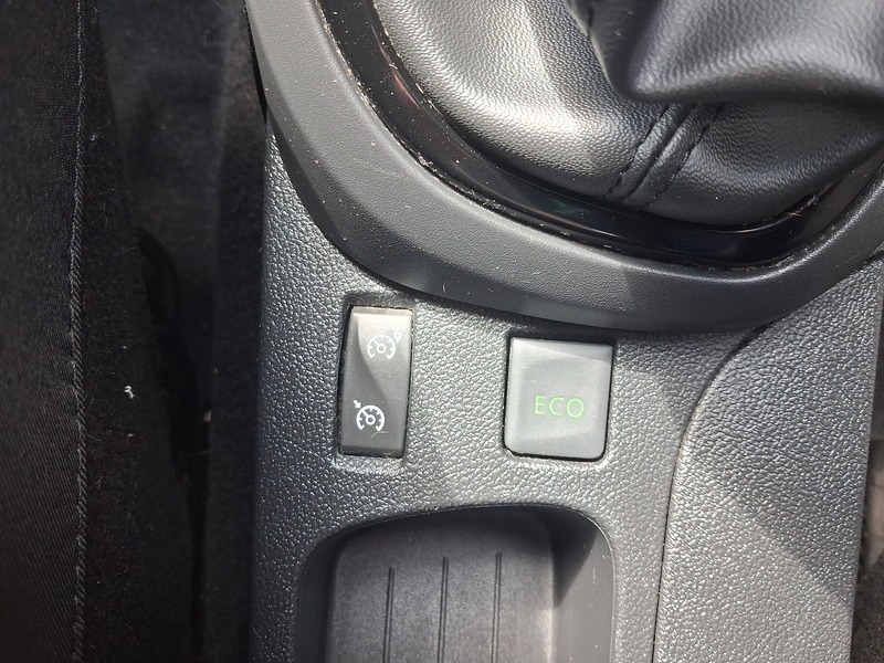 Renault Captur 1.5 dCi ENERGY Dynamique S Nav SUV 5dr Diesel Manual Euro 6 (s/s) (90 ps) - U1942