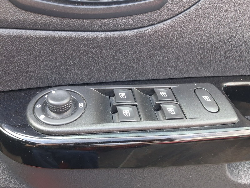 Renault Captur 1.5 dCi ENERGY Dynamique S Nav SUV 5dr Diesel Manual Euro 6 (s/s) (90 ps) - U1942