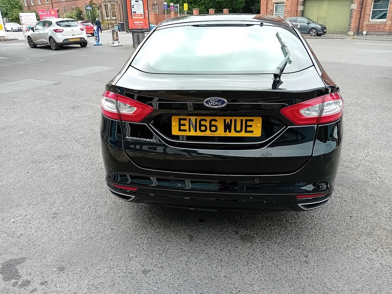Ford Mondeo Titanium - U1945