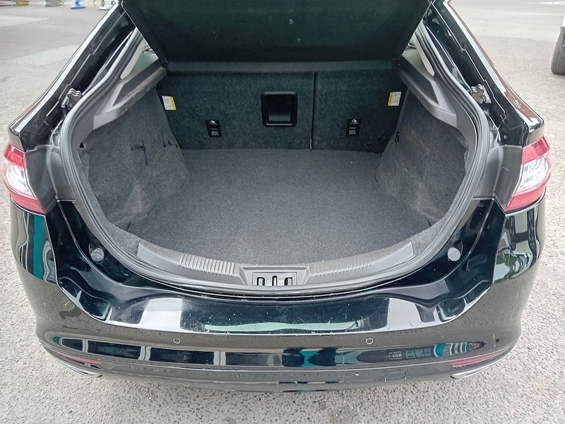 Ford Mondeo Titanium - U1945