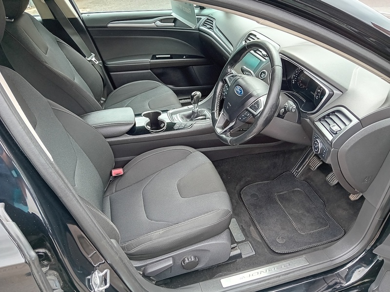 Ford Mondeo Titanium - U1945