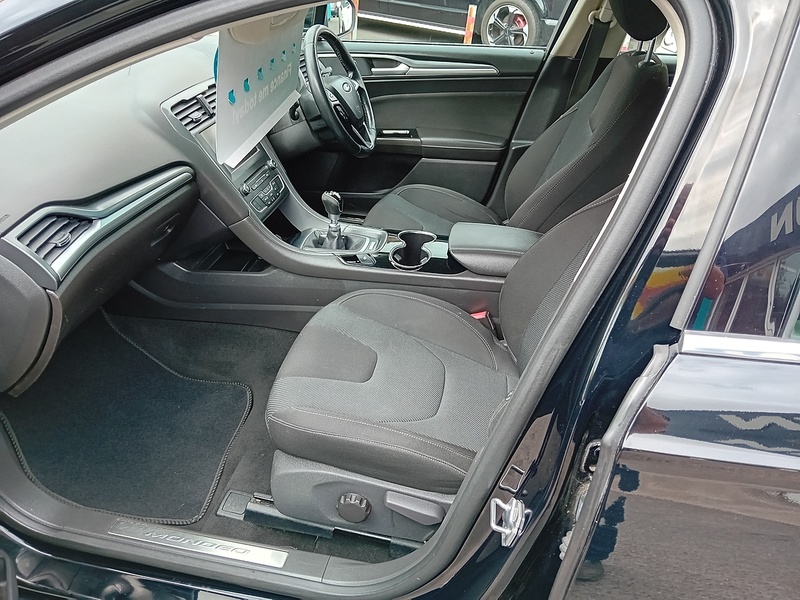 Ford Mondeo Titanium - U1945