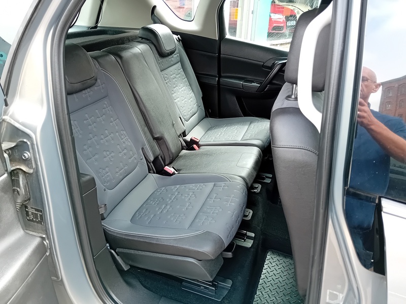 Vauxhall Meriva 1.6 CDTi ecoFLEX Tech Line MPV 5dr Diesel Manual Euro 6 (s/s) (136 ps) - U1946
