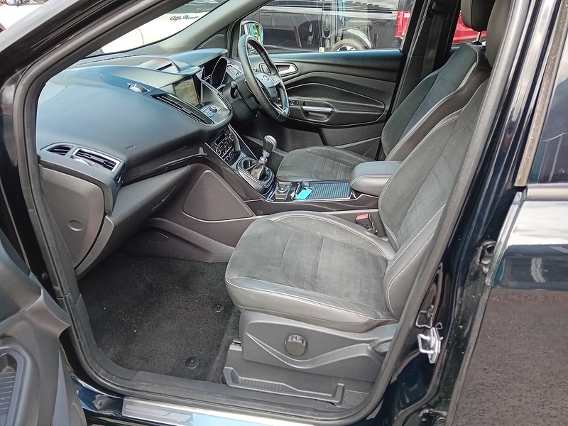 Ford Kuga 2.0 TDCi EcoBlue ST-Line SUV 5dr Diesel Manual Euro 6 (s/s) (150 ps) - U1950