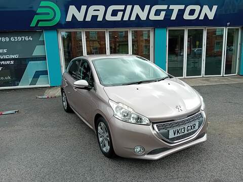 Peugeot 208 1.2 6V Urban Fox Hatchback 3dr Petrol Manual Euro 4 (55 ps)