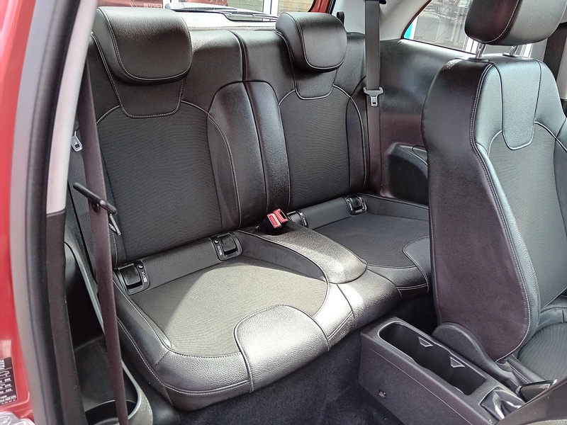 Vauxhall ADAM 1.4 16v JAM Hatchback 3dr Petrol Manual Euro 5 (87 ps) - U1956