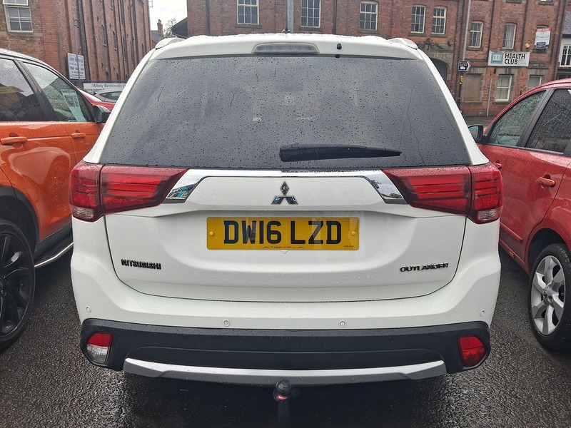 Mitsubishi Outlander 2.2 DI-D GX3 SUV 5dr Diesel Manual 4WD Euro 6 (s/s) (147 ps) - U1968