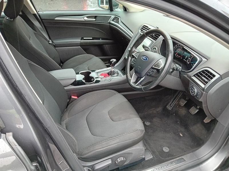 Ford Mondeo 2.0 TDCi Titanium Hatchback 5dr Diesel Manual Euro 6 (s/s) (150 ps) - U1969