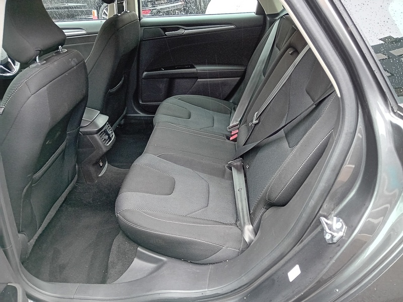 Ford Mondeo 2.0 TDCi Titanium Hatchback 5dr Diesel Manual Euro 6 (s/s) (150 ps) - U1969