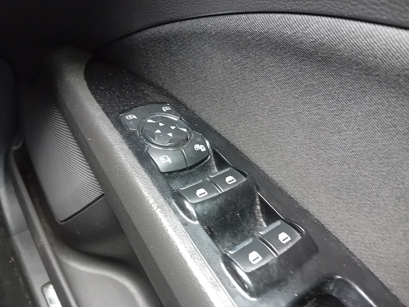 Ford Mondeo 2.0 TDCi Titanium Hatchback 5dr Diesel Manual Euro 6 (s/s) (150 ps) - U1969
