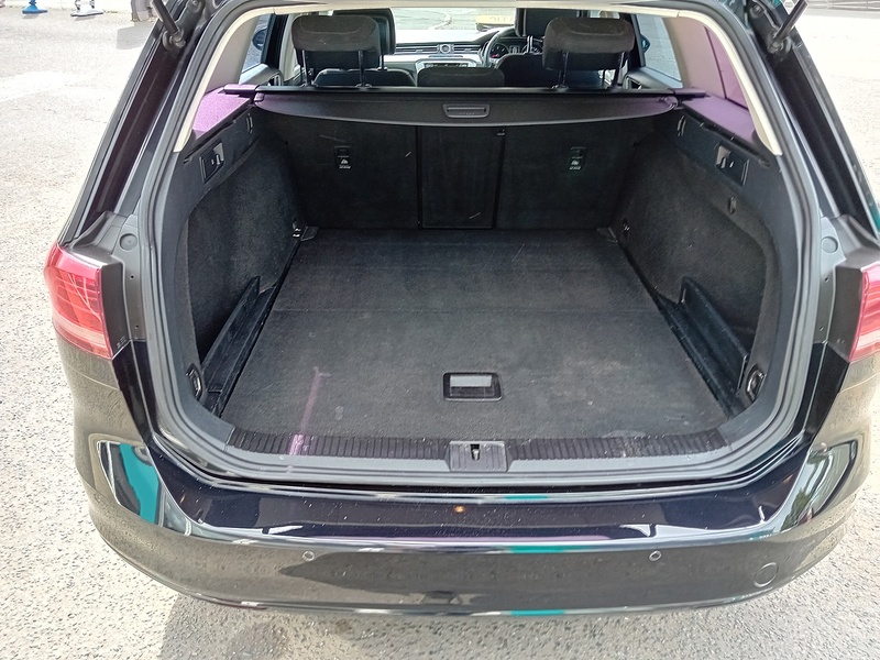 Volkswagen Passat 2.0 TDI BlueMotion Tech SE Estate 5dr Diesel DSG Automatic Euro 6 (s/s) (150 ps) 2.0 5dr Estate - U1974