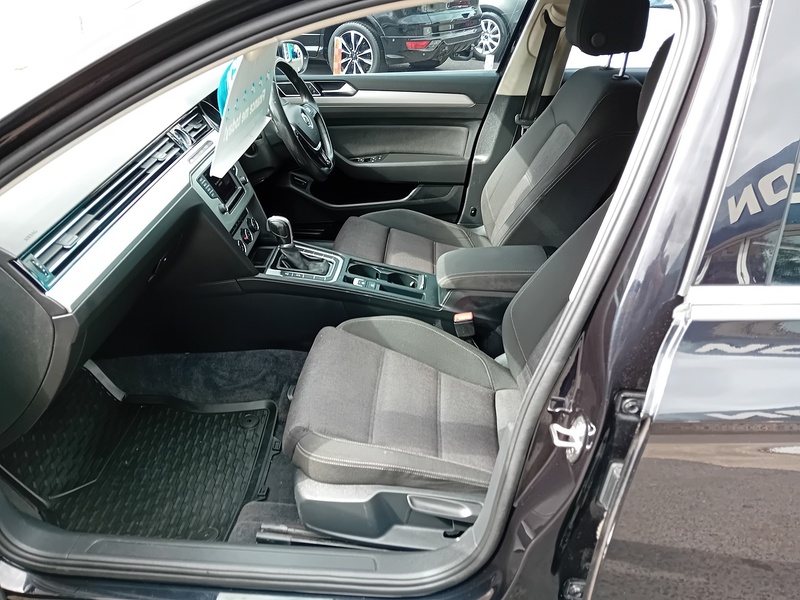 Volkswagen Passat 2.0 TDI BlueMotion Tech SE Estate 5dr Diesel DSG Automatic Euro 6 (s/s) (150 ps) 2.0 5dr Estate - U1974