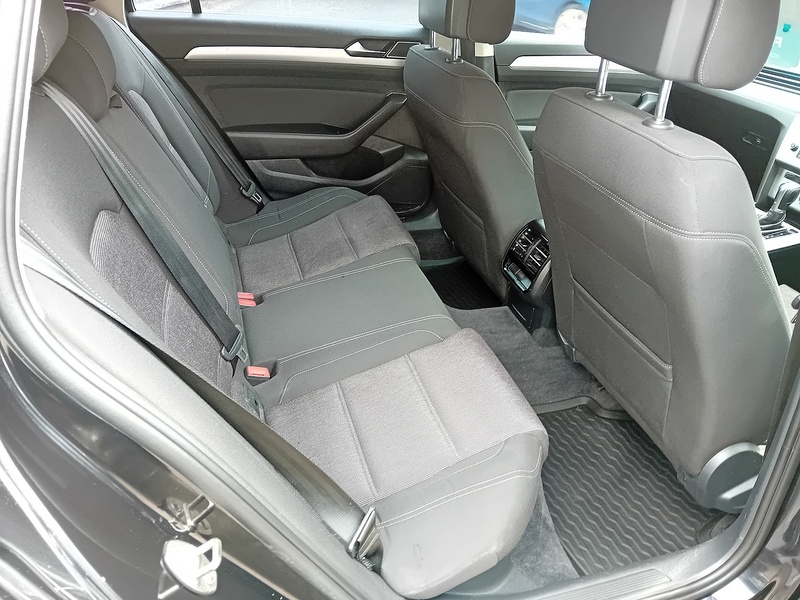Volkswagen Passat 2.0 TDI BlueMotion Tech SE Estate 5dr Diesel DSG Automatic Euro 6 (s/s) (150 ps) 2.0 5dr Estate - U1974
