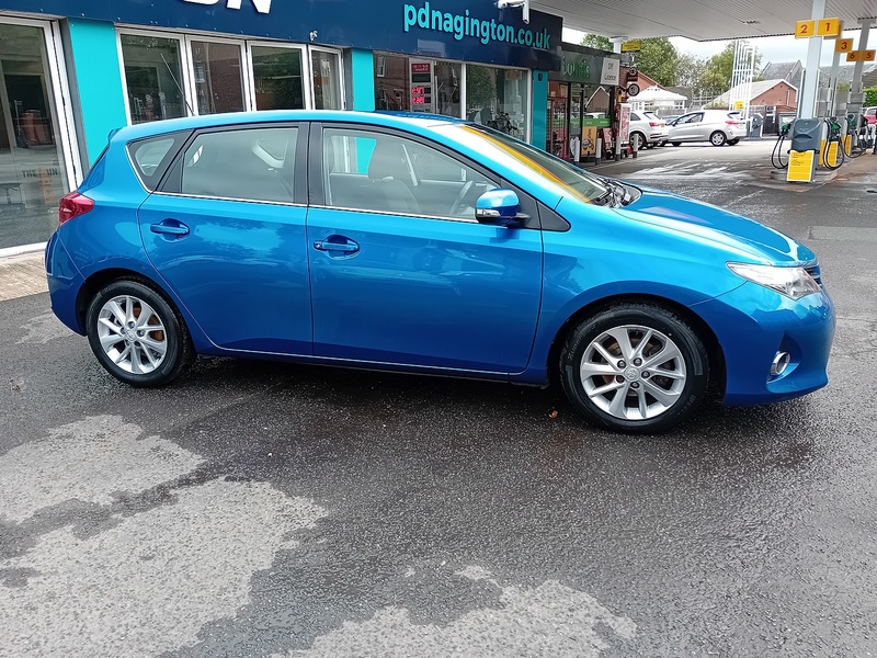 Toyota Auris 1.33 Dual VVT-i Icon Hatchback 5dr Petrol Manual Euro 5 (s/s) (101 ps) - U1988