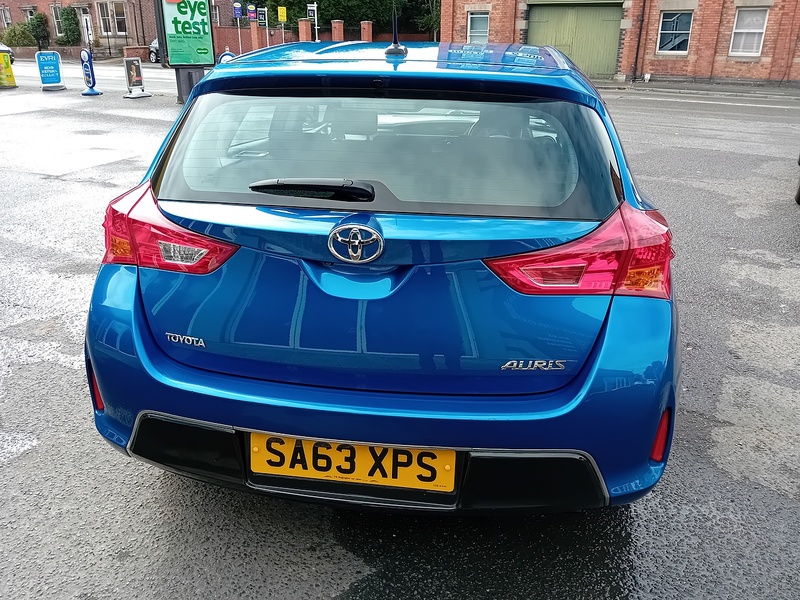 Toyota Auris 1.33 Dual VVT-i Icon Hatchback 5dr Petrol Manual Euro 5 (s/s) (101 ps) - U1988
