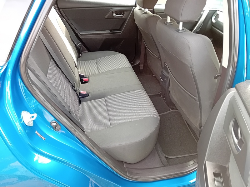 Toyota Auris 1.33 Dual VVT-i Icon Hatchback 5dr Petrol Manual Euro 5 (s/s) (101 ps) - U1988