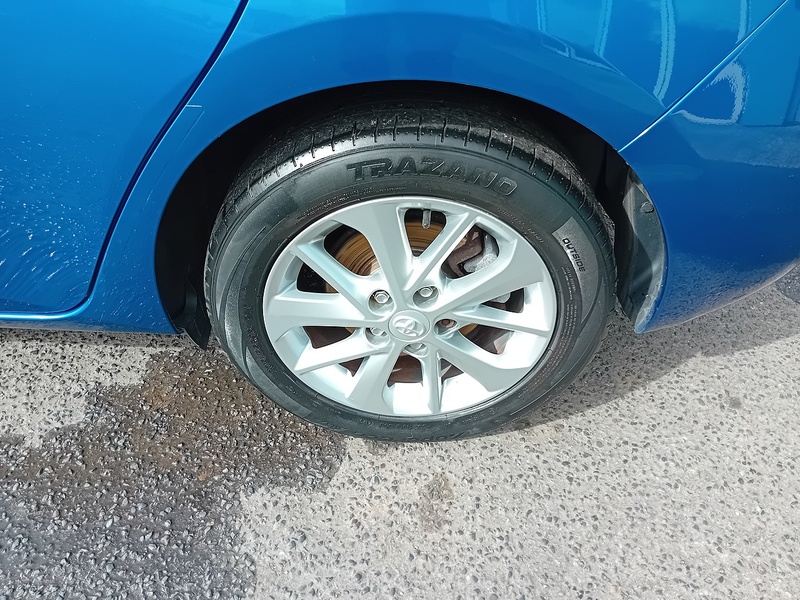 Toyota Auris 1.33 Dual VVT-i Icon Hatchback 5dr Petrol Manual Euro 5 (s/s) (101 ps) - U1988
