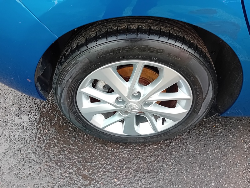 Toyota Auris 1.33 Dual VVT-i Icon Hatchback 5dr Petrol Manual Euro 5 (s/s) (101 ps) - U1988