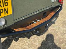 Land Rover Defender 110 2016 - Thumb 4