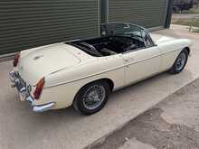 MG MGB  - U136