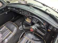 MG MGB  - U136