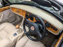 MG RV8 UK model - U86