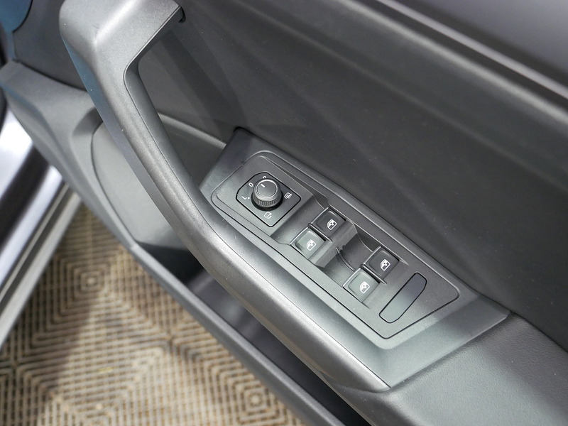 Volkswagen 1.5 TSI EVO R-Line Cabriolet 2dr Petrol Manual Euro 6 (s/s) (150 ps)