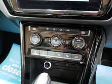 Volkswagen Touran TSI EVO SEL 