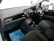 Volkswagen Touran TSI EVO SEL 