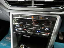 Volkswagen T-Roc TSI Life 