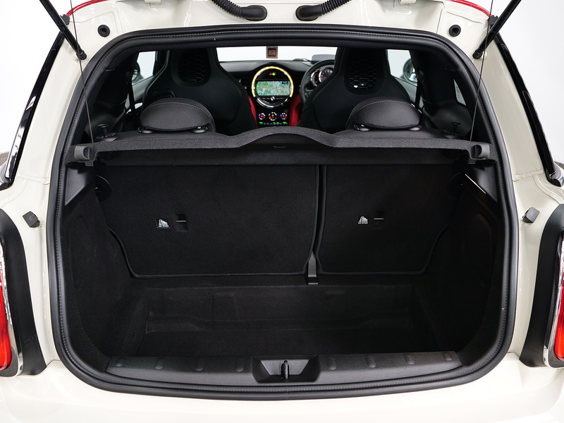 MINI 2.0 John Cooper Works Hatchback 3dr Petrol Manual Euro 6 (s/s) (231 ps)