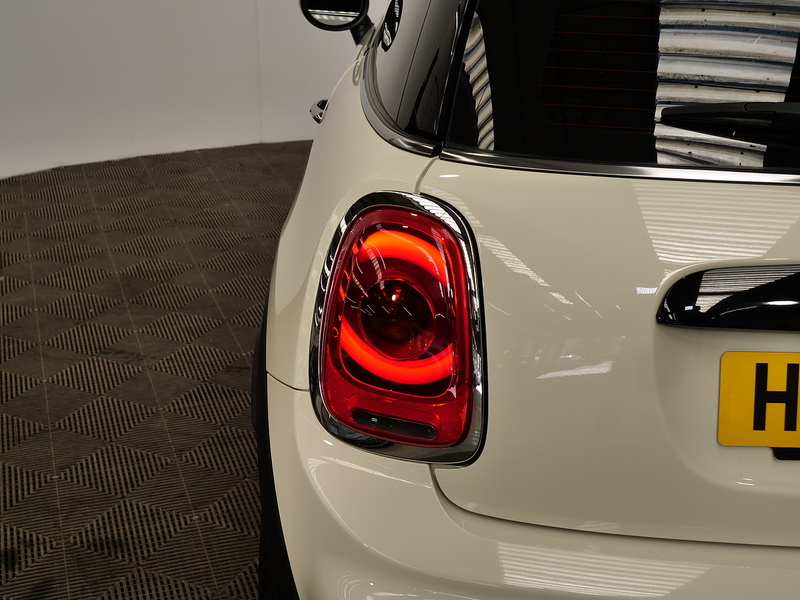 MINI 2.0 John Cooper Works Hatchback 3dr Petrol Manual Euro 6 (s/s) (231 ps)