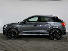 Audi Q2 TFSI Black Edition 