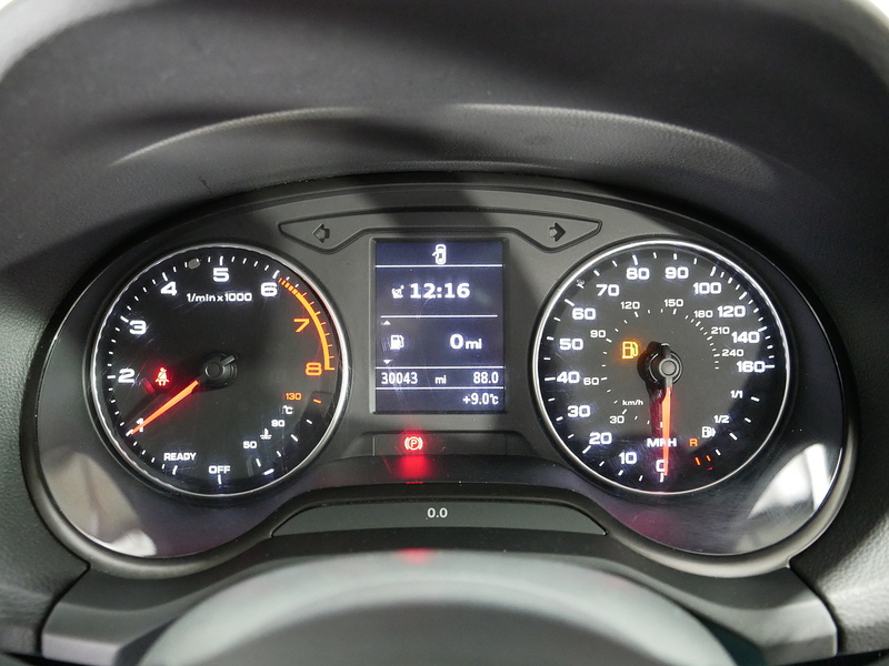 Audi 1.0 TFSI 30 Black Edition SUV 5dr Petrol Manual Euro 6 (s/s) (116 ps)