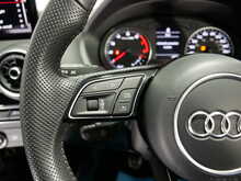 Audi Q2 TFSI Black Edition 