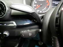 Audi Q2 TFSI Black Edition 